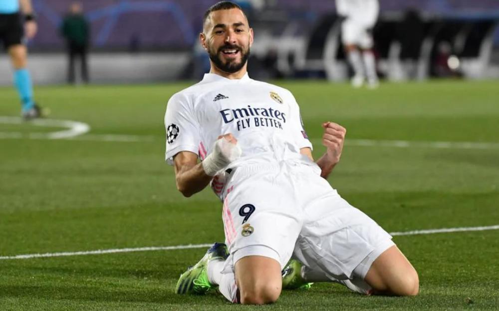  门兴格拉德巴赫老将发威，关键进球助力保级