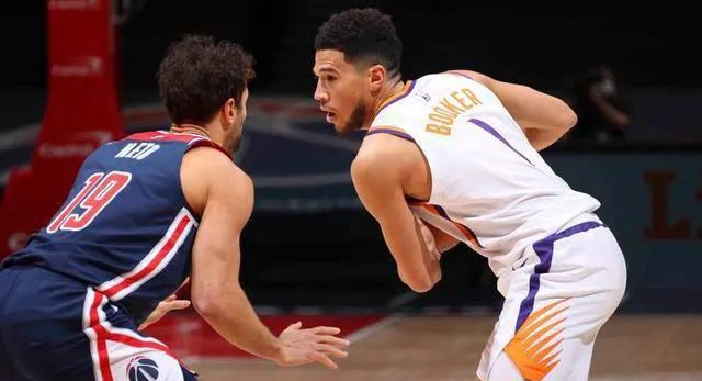  比尔高效发挥太阳轻取奇才队